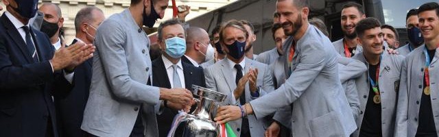 开云体育-总统接见意大利队，曼奇尼回应英格兰扎心一幕