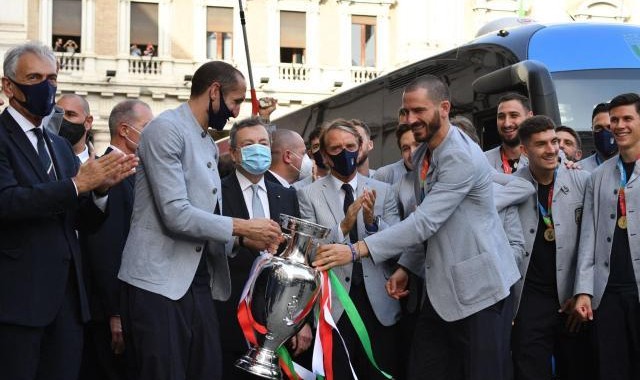 开云体育-总统接见意大利队，曼奇尼回应英格兰扎心一幕